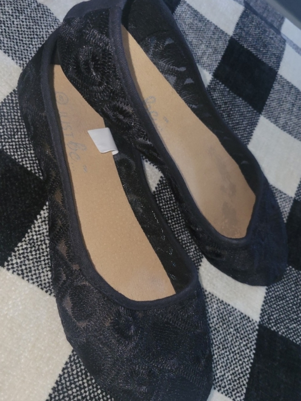 just be Black Lace Ballet Flats